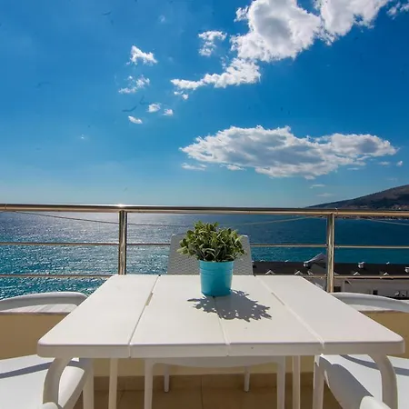 Blue Sea Apartment Sarande